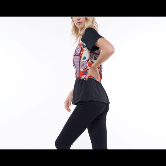 Why Chain Print Top - Picture 4 of 5